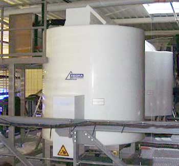 ice silo with automatic extraction